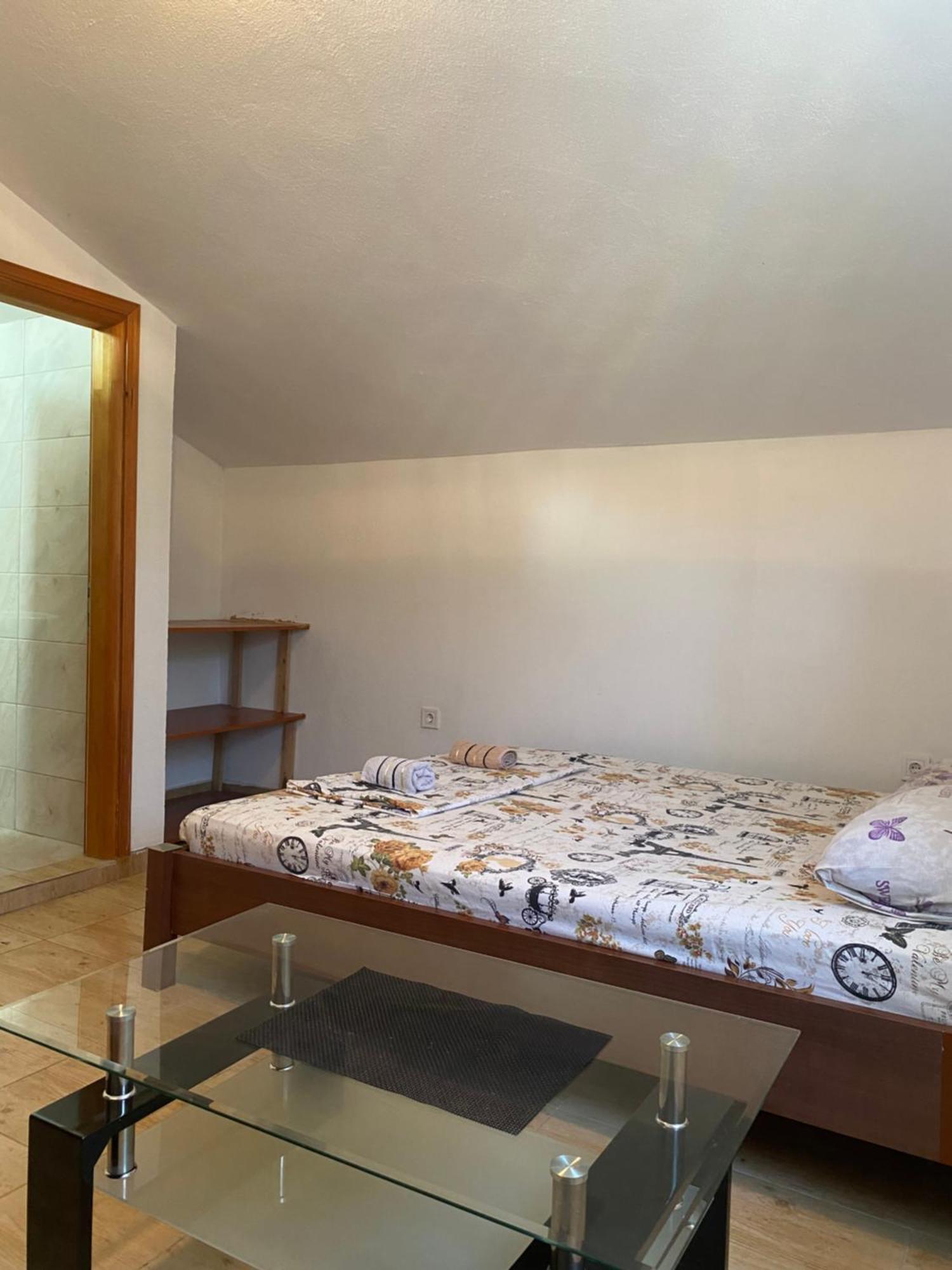 Dejan Lastva Apartment Budva