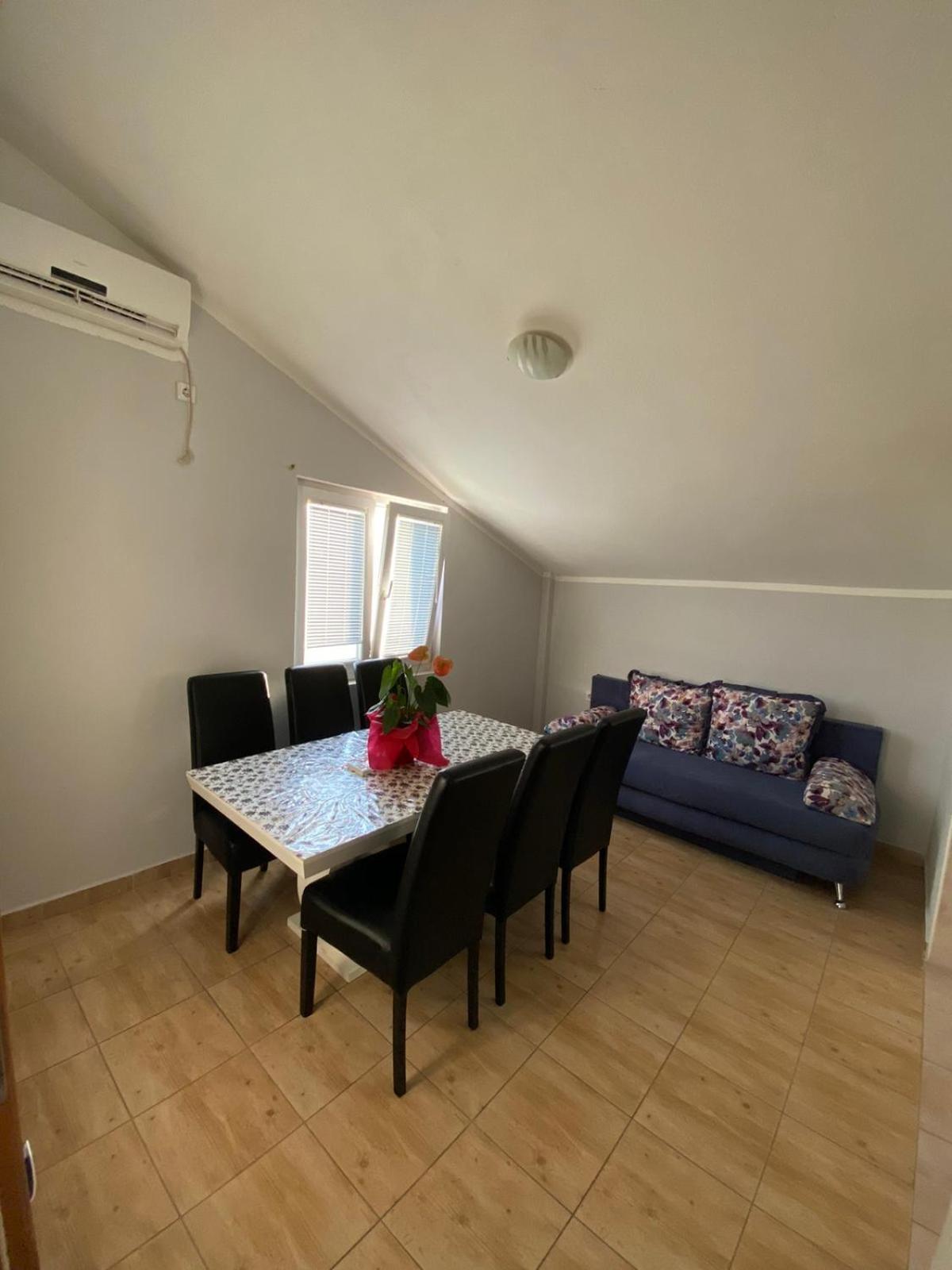 Dejan Lastva Apartment Budva